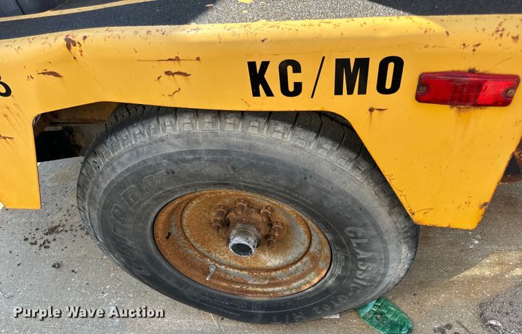 image for item OF9808 2008 Vermeer BC1500 wood chipper