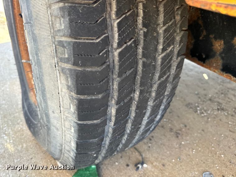 image for item OF9808 2008 Vermeer BC1500 wood chipper