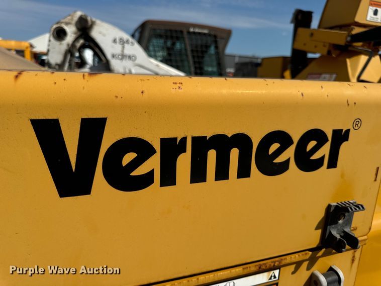image for item OF9808 2008 Vermeer BC1500 wood chipper