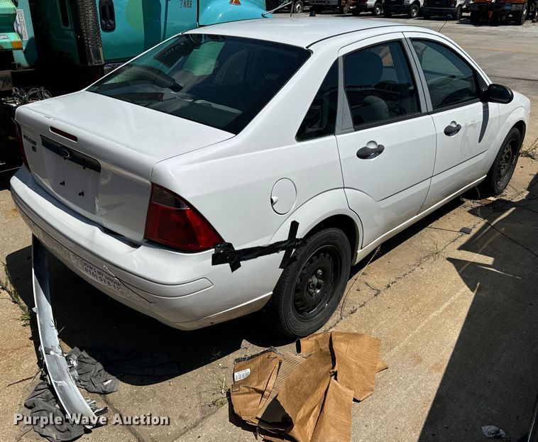 image for item OF9813 2007 Ford Focus SE 