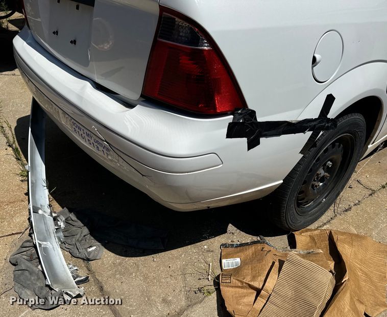 image for item OF9813 2007 Ford Focus SE 