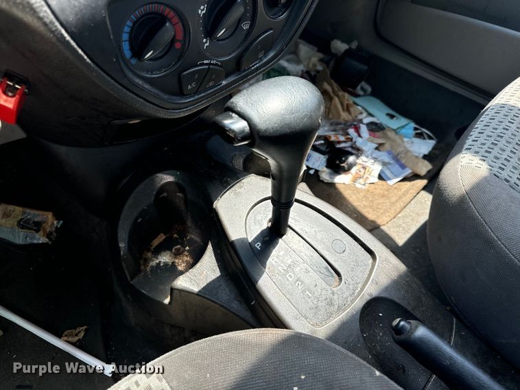 image for item OF9813 2007 Ford Focus SE 