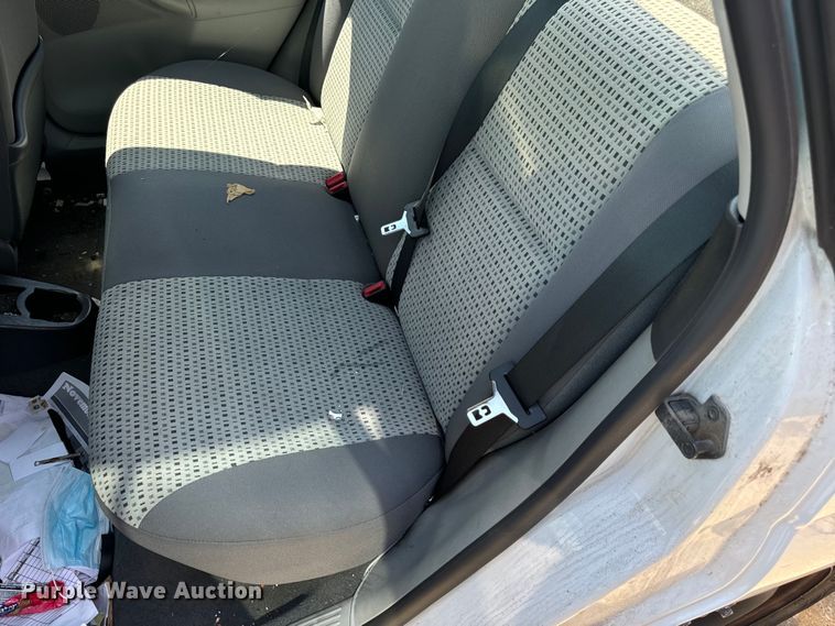 image for item OF9813 2007 Ford Focus SE 