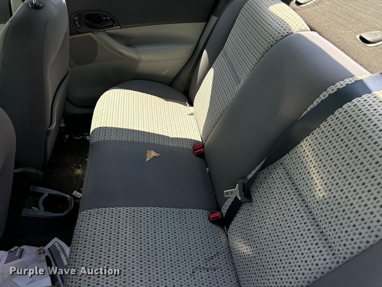 image for item OF9813 2007 Ford Focus SE 