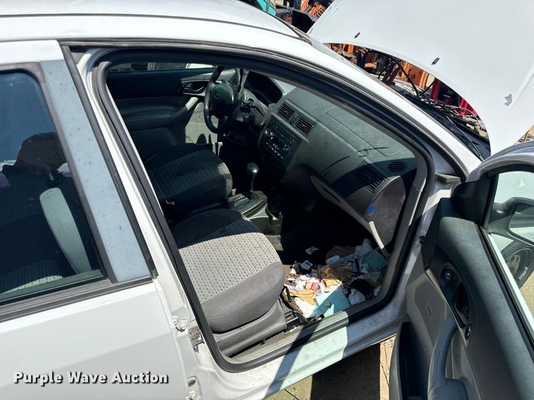 image for item OF9813 2007 Ford Focus SE 