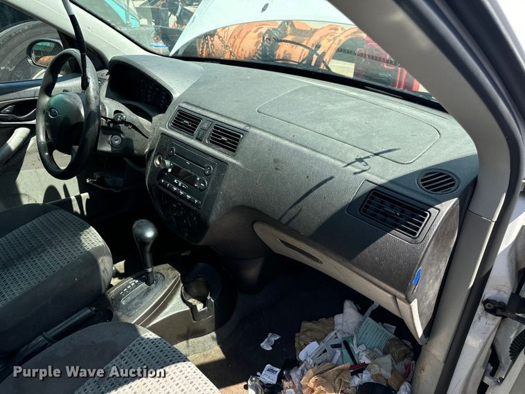 image for item OF9813 2007 Ford Focus SE 