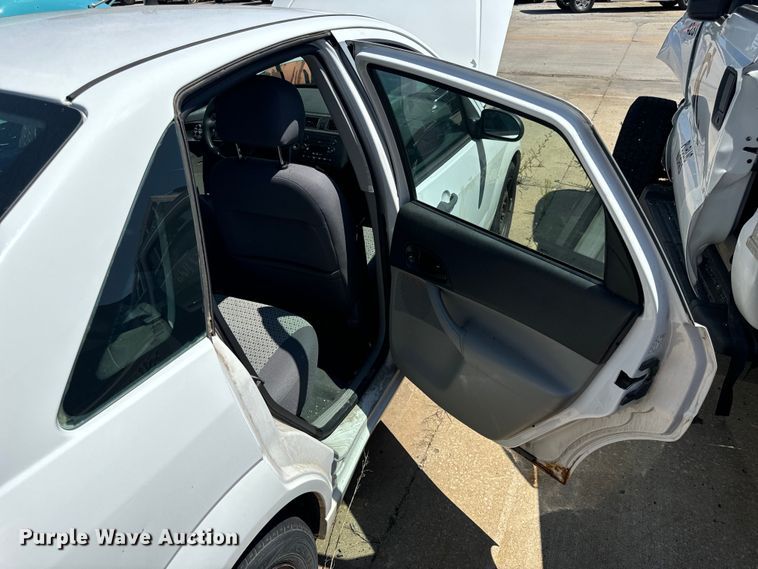 image for item OF9813 2007 Ford Focus SE 