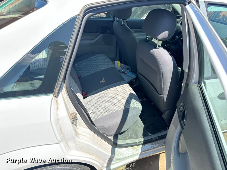 image for item OF9813 2007 Ford Focus SE 