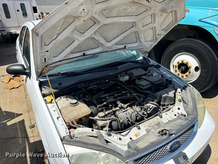 image for item OF9813 2007 Ford Focus SE 