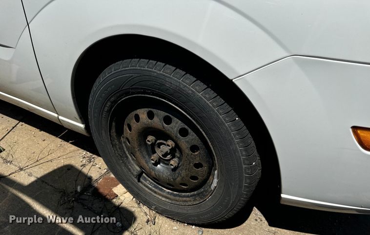 image for item OF9813 2007 Ford Focus SE 