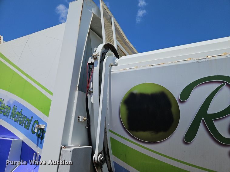 image for item OF9815 2011 International  7300 refuse truck