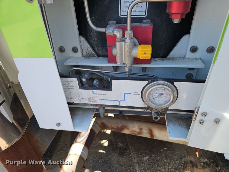 image for item OF9815 2011 International  7300 refuse truck