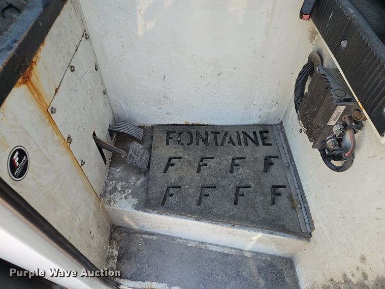 image for item OF9815 2011 International  7300 refuse truck