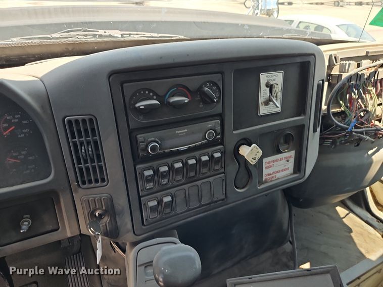 image for item OF9815 2011 International  7300 refuse truck