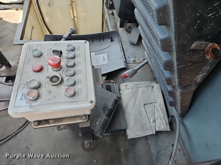 image for item OF9815 2011 International  7300 refuse truck