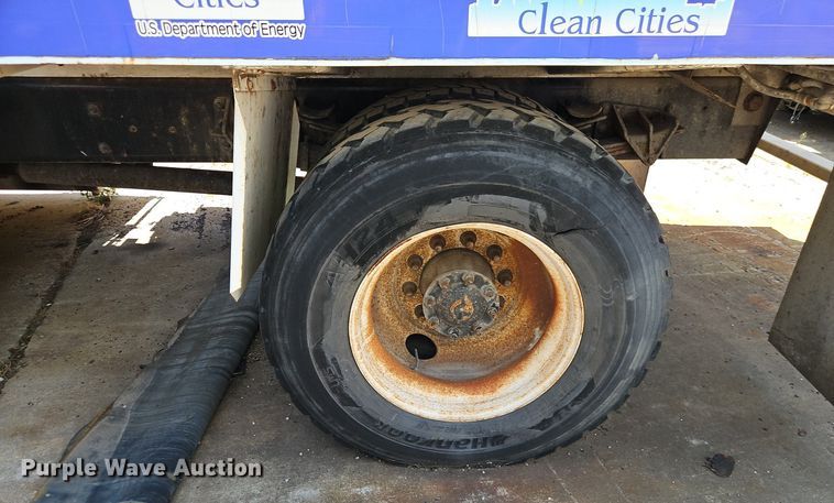 image for item OF9815 2011 International  7300 refuse truck