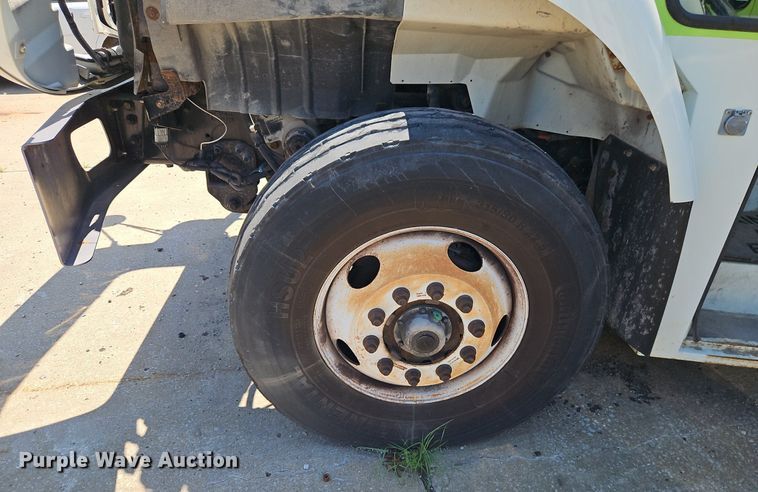 image for item OF9815 2011 International  7300 refuse truck