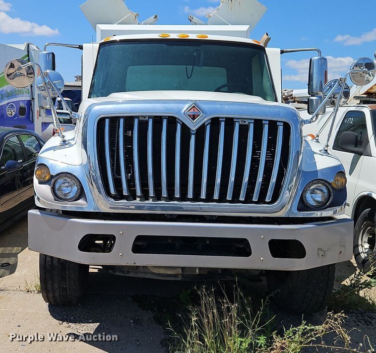 image for item OF9817 2011 International  7300 refuse truck