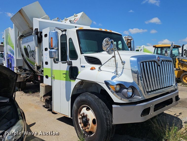 image for item OF9817 2011 International  7300 refuse truck
