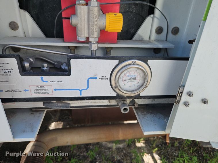 image for item OF9817 2011 International  7300 refuse truck