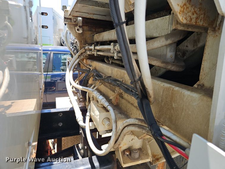 image for item OF9817 2011 International  7300 refuse truck