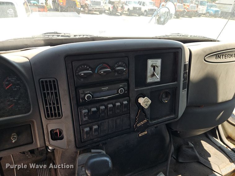 image for item OF9817 2011 International  7300 refuse truck