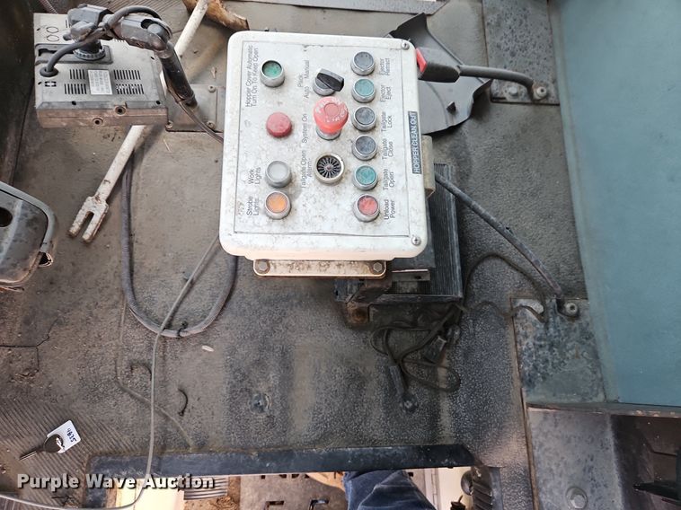 image for item OF9817 2011 International  7300 refuse truck