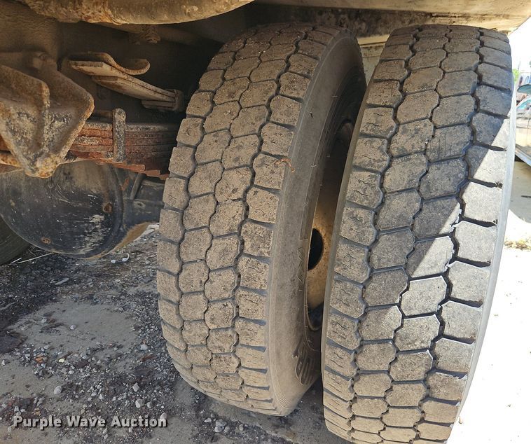 image for item OF9817 2011 International  7300 refuse truck