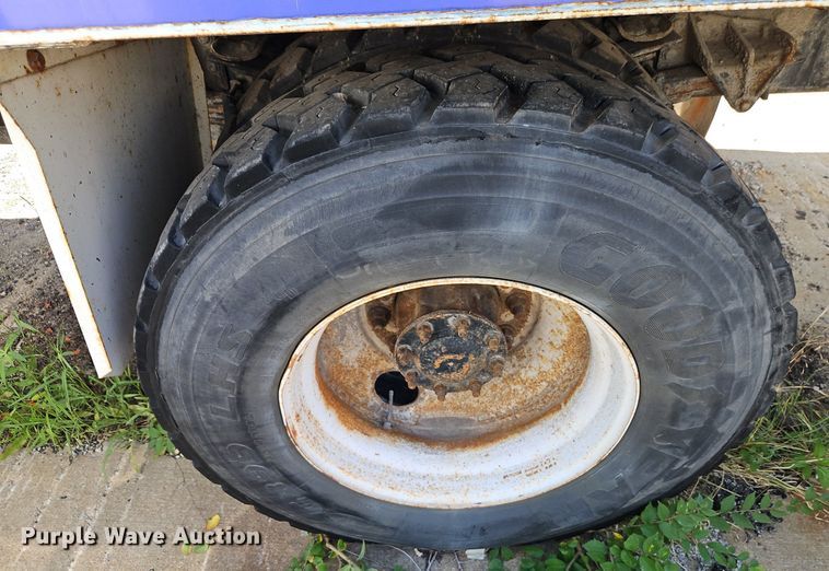 image for item OF9817 2011 International  7300 refuse truck