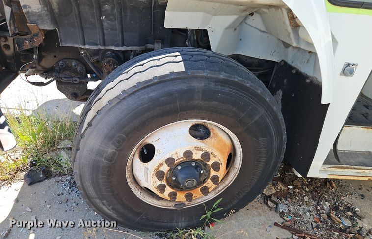 image for item OF9817 2011 International  7300 refuse truck