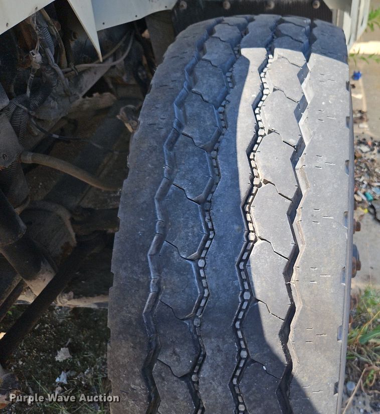 image for item OF9817 2011 International  7300 refuse truck