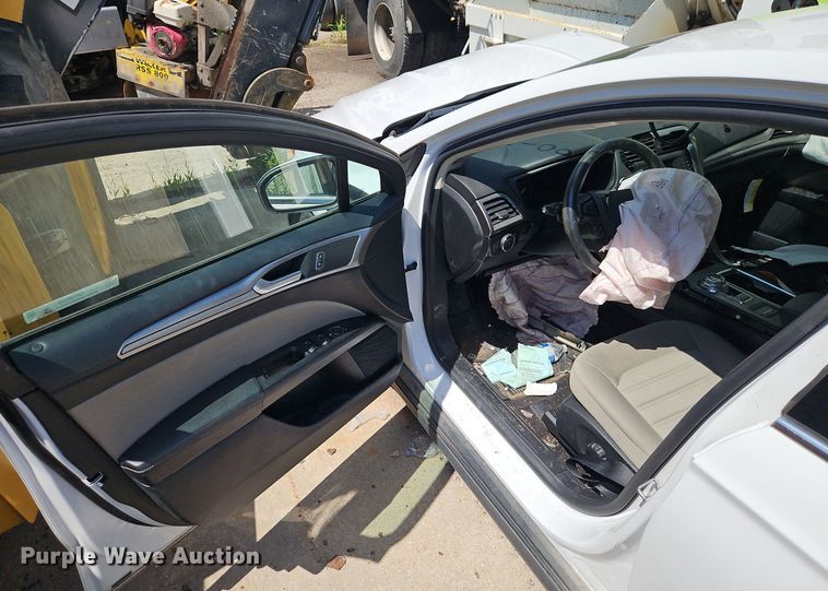 image for item OF9820 2020 Ford Fusion  