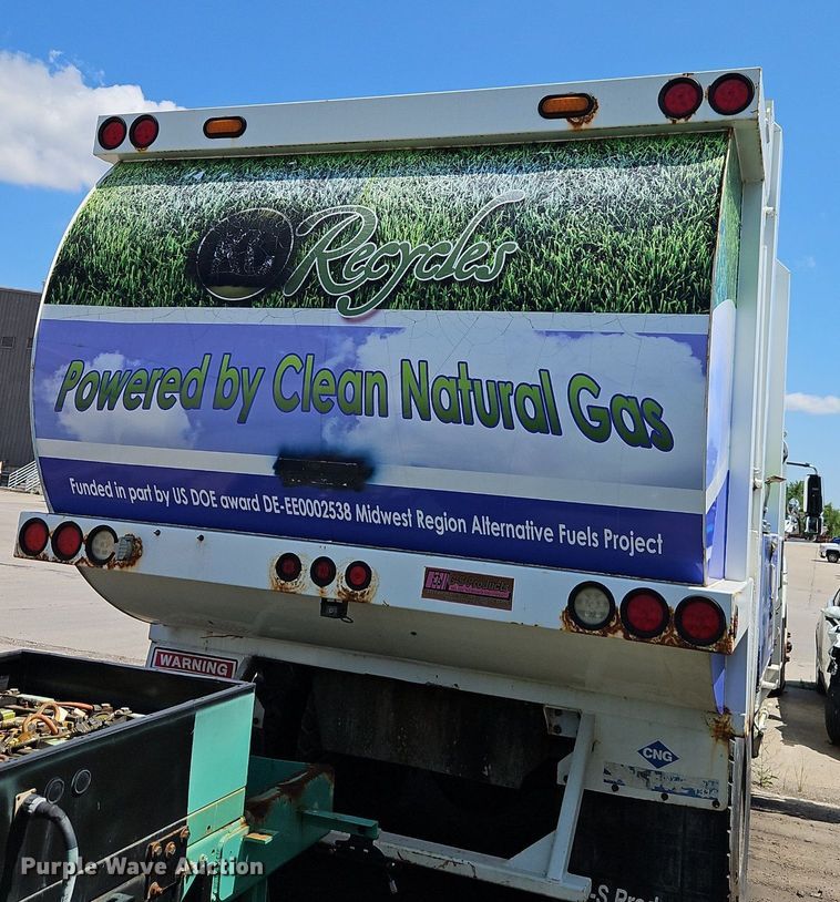 image for item OF9821 2011 International  7300 refuse truck