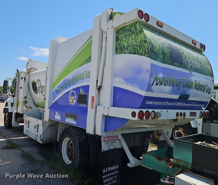 image for item OF9821 2011 International  7300 refuse truck