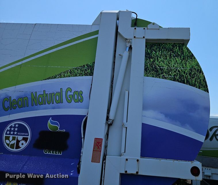 image for item OF9821 2011 International  7300 refuse truck