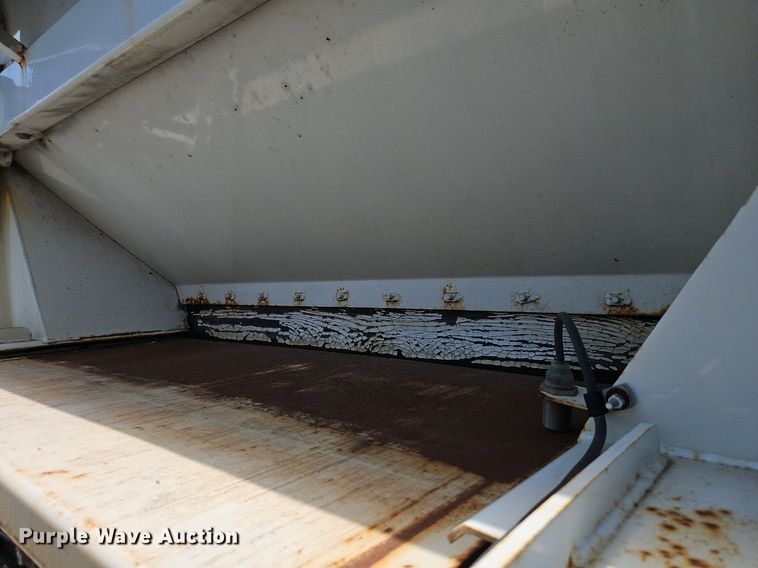 image for item OF9821 2011 International  7300 refuse truck