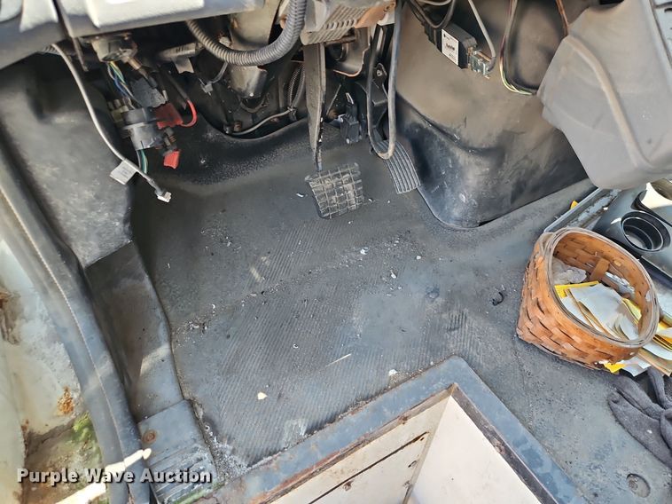 image for item OF9821 2011 International  7300 refuse truck