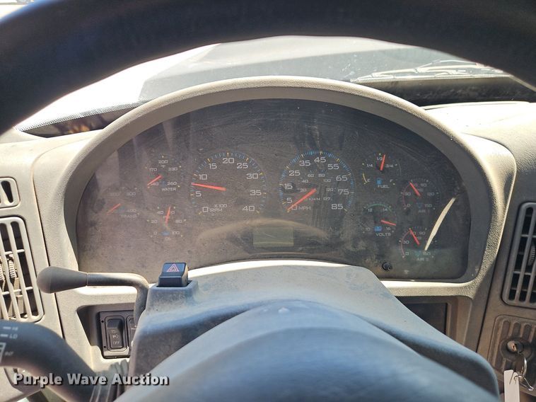 image for item OF9821 2011 International  7300 refuse truck