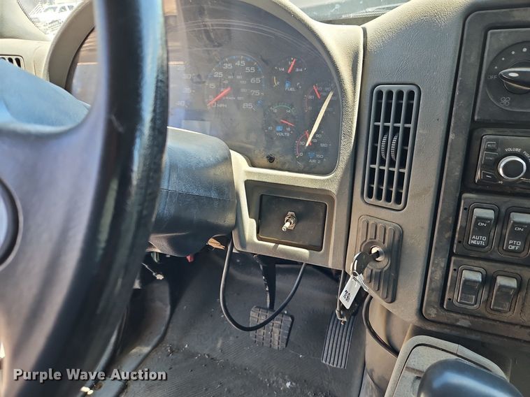 image for item OF9821 2011 International  7300 refuse truck