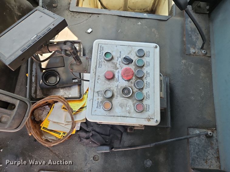 image for item OF9821 2011 International  7300 refuse truck