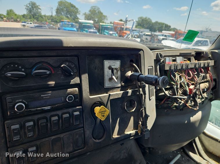 image for item OF9821 2011 International  7300 refuse truck