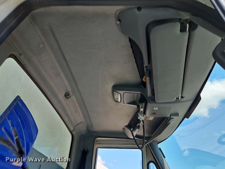 image for item OF9821 2011 International  7300 refuse truck