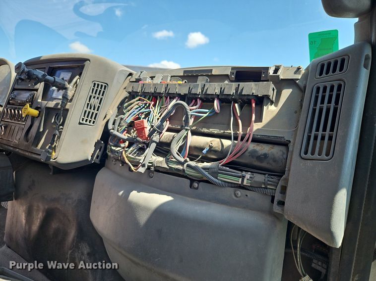 image for item OF9821 2011 International  7300 refuse truck