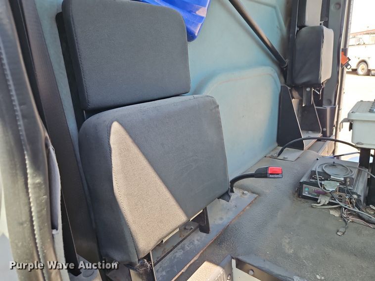 image for item OF9821 2011 International  7300 refuse truck