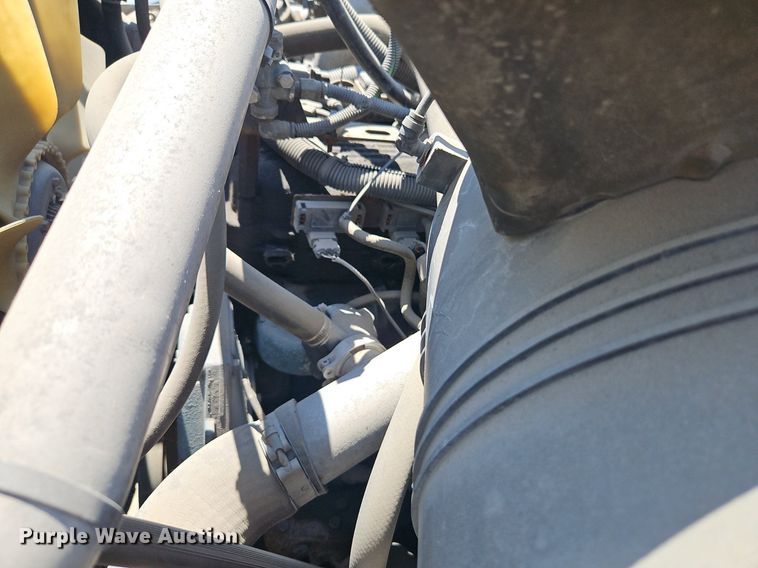 image for item OF9821 2011 International  7300 refuse truck