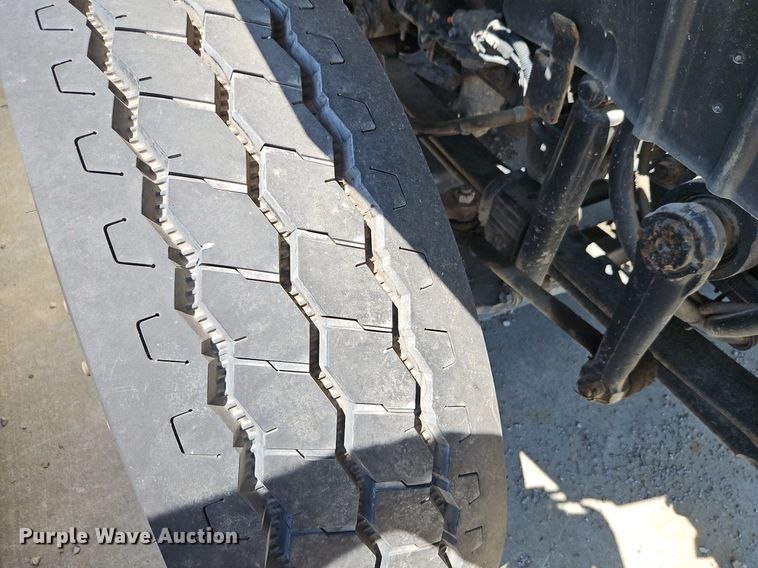 image for item OF9821 2011 International  7300 refuse truck