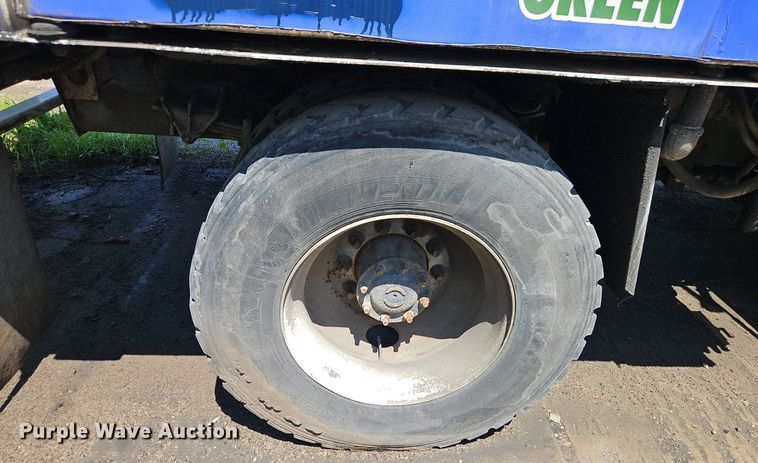 image for item OF9821 2011 International  7300 refuse truck