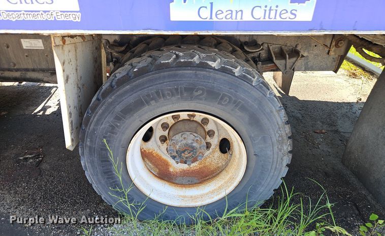 image for item OF9821 2011 International  7300 refuse truck