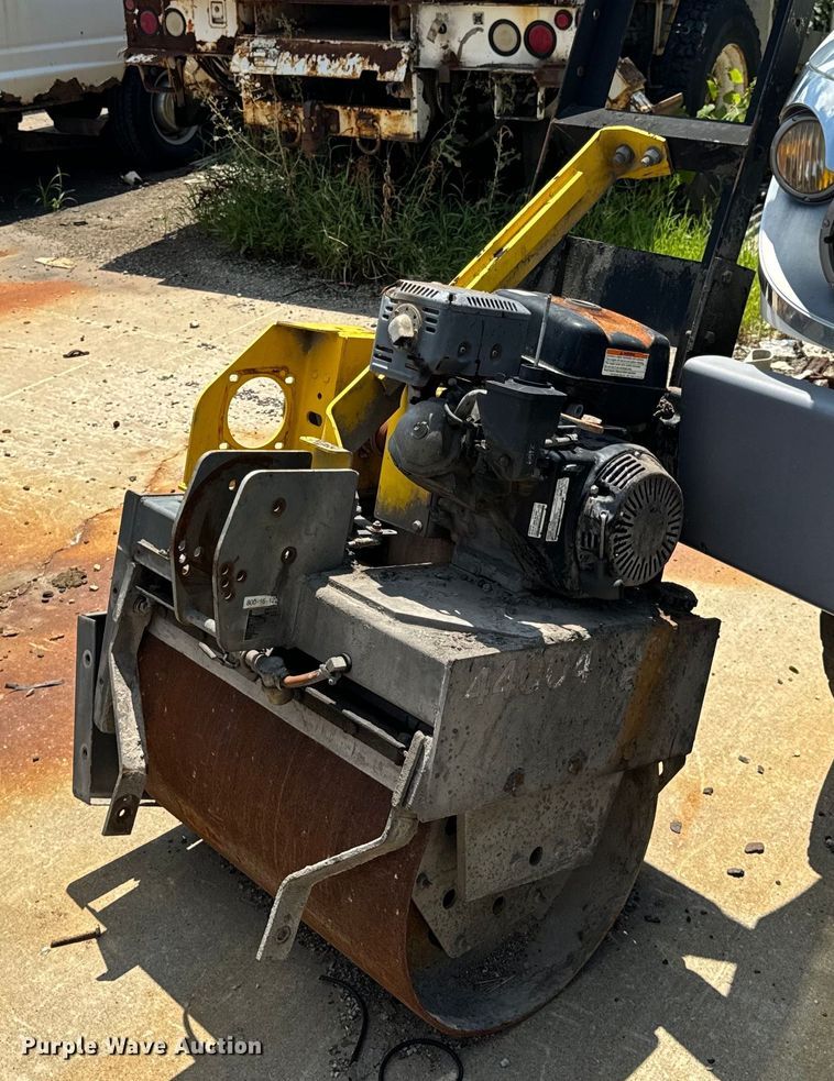 image for item OF9823 2015 Wacker-Neuson RSS800A single drum roller