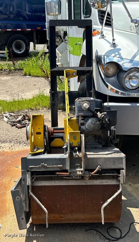 image for item OF9823 2015 Wacker-Neuson RSS800A single drum roller